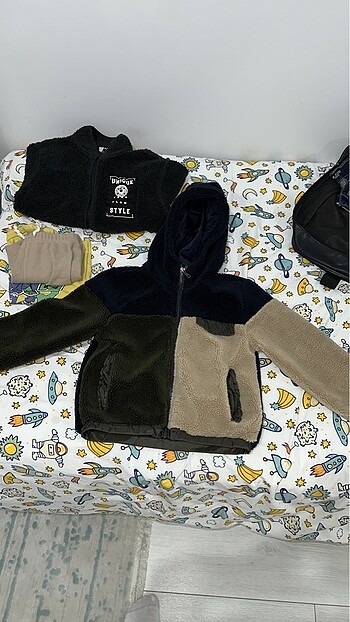 Peluş polar kapüşonlu