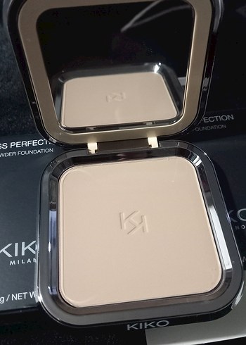 Mat Bitişli Sıkıştırılmış Pudra Fondöten SPF 30 - Görsel 4