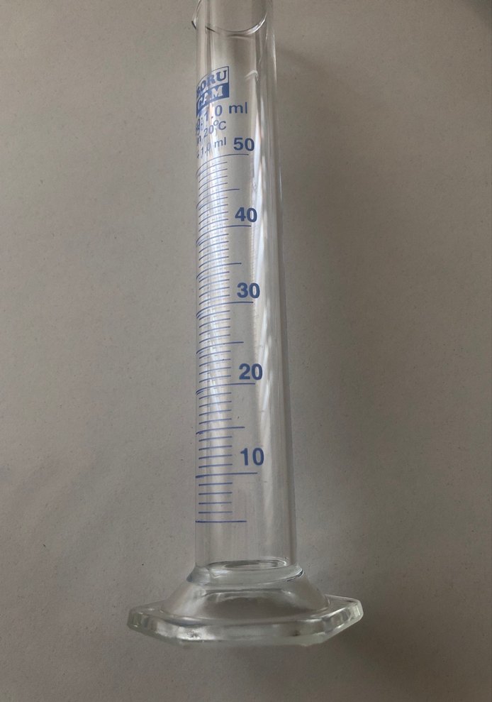 50 ml Mavi Ölçekli Cam Ölçü Silindiri Mezür - Görsel 3