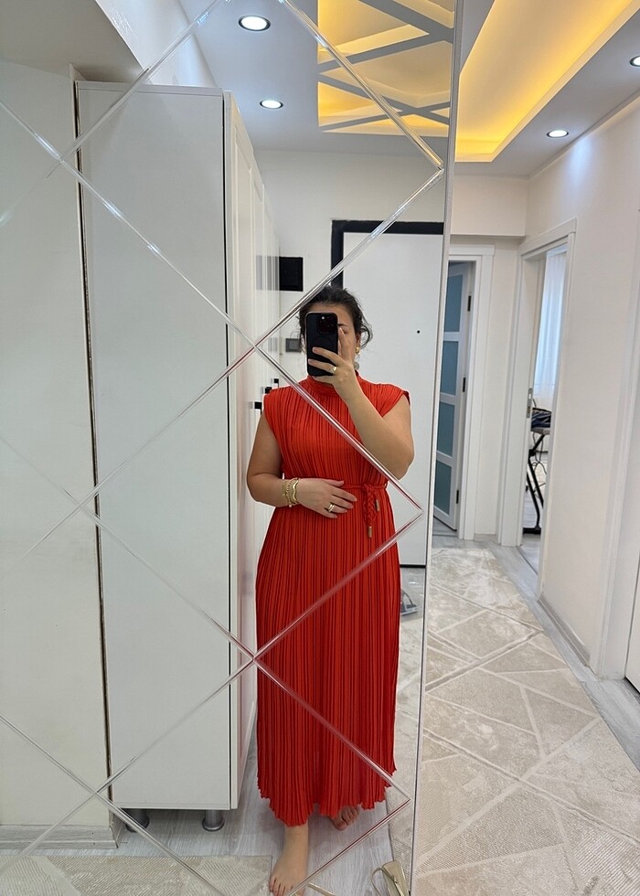 Turuncu Elbise - Görsel 2