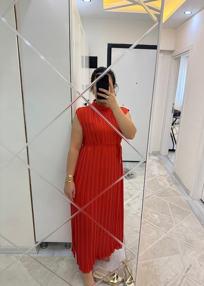 Turuncu Elbise - Görsel 4