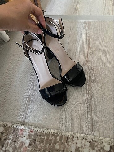 Diğer Topuklu sandalet