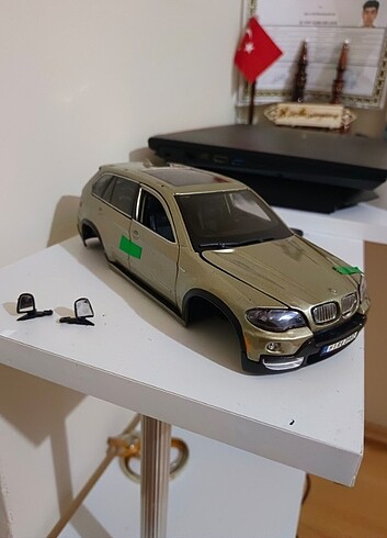  1.18 Burago BMW X5 