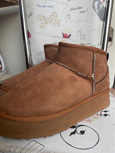 Ugg Ugg yeni