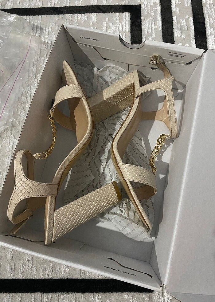 Topuklu ayakkabı - Görsel 2