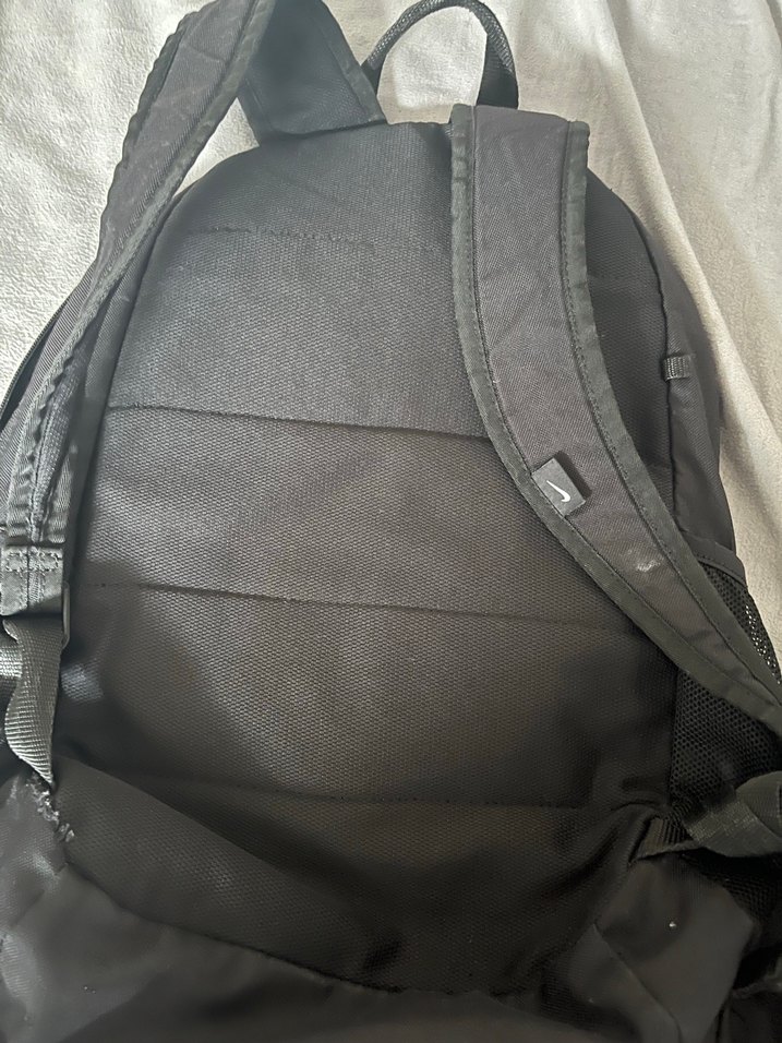Nike Siyah Fermuarlı Erkek Sırt Çantası - Görsel 2
