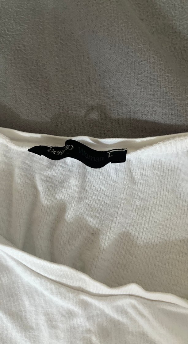 Beyaz Rahat Kesim Baskılı Kadın Tişört - Görsel 2