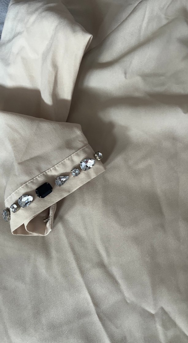 Düğmeli Bej Kadın Gömlek - Görsel 3