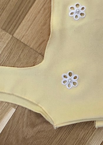 Sarı Çiçekli Tırnak Süslemeleri - Görsel 3