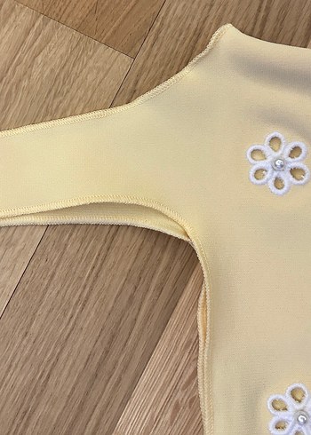 Sarı Çiçekli Tırnak Süslemeleri - Görsel 2