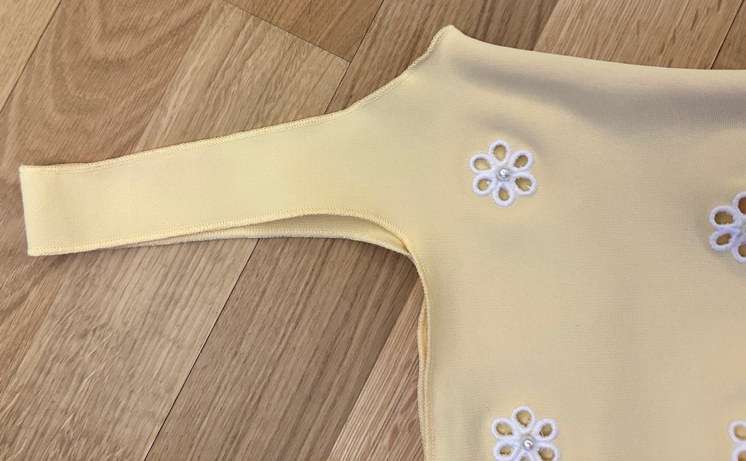 Sarı Çiçekli Tırnak Süslemeleri - Görsel 2