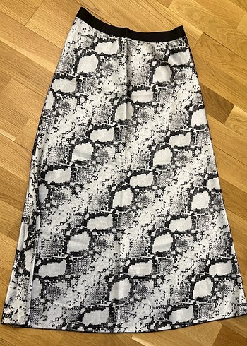 Gri Yılan Desenli etek uzun - Görsel 2