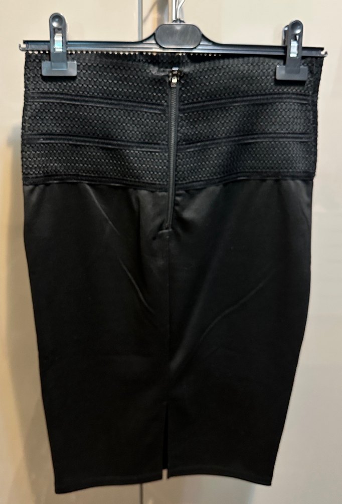 Siyah Uzun Kalem Etek, Kemerli, Gotik Stil - Görsel 5