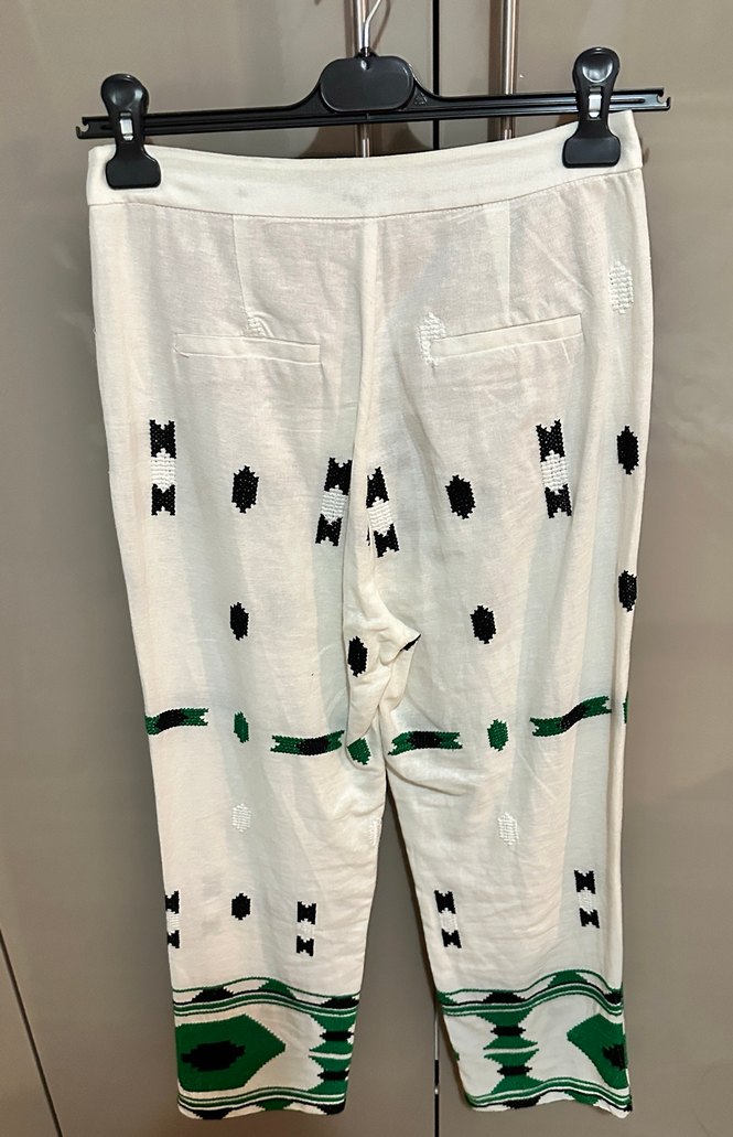Beyaz Nakışlı Mini Kumaş Kadın Pantolon - Görsel 5