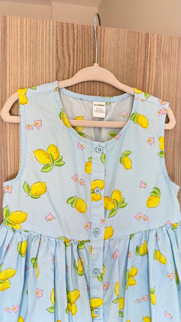 Sarı Baskılı Düğmeli Kolsuz Kız Elbisesi - Görsel 2