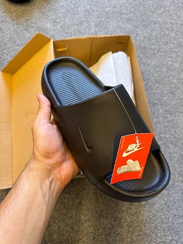 Nike calm slide