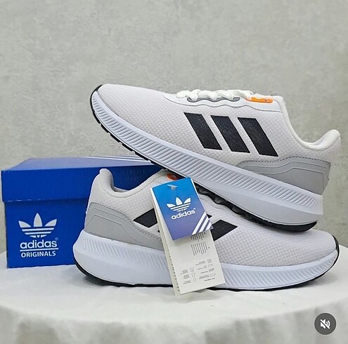 Adidas Kadın spor ayakkabı