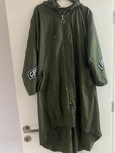 Uzun yağmurluk - Görsel 2