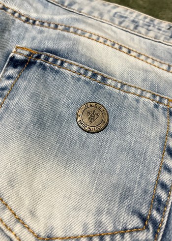 Düğmeli Mavi Batik Desenli Mini Kot Şort - Görsel 3