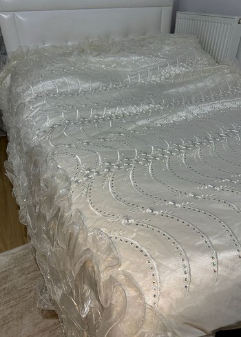 Hiç kullanılmamış Güvertur, Bej renkli dantel detaylı çok şık - Görsel 2