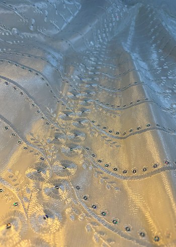 Hiç kullanılmamış Güvertur, Bej renkli dantel detaylı çok şık - Görsel 6