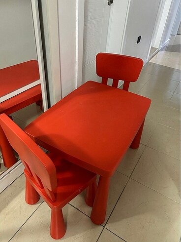 Beden IKEA çocuk masa sandalye