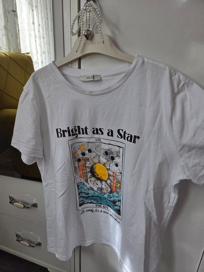 Beyaz Baskılı Kadın Tişört - Görsel 2