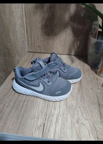 Nike Nike Erkek Çocuk Gri Sneakers Velcro