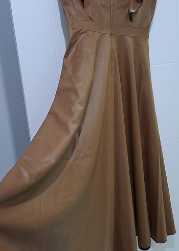 Kahverengi Deri Volanlı Uzun Elbise - Görsel 8