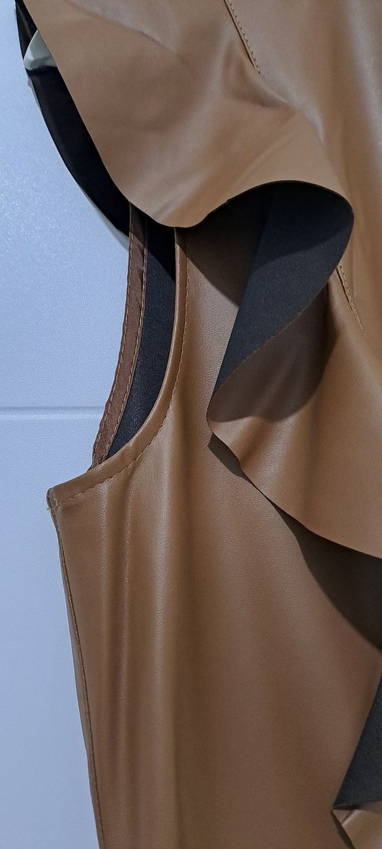 Kahverengi Deri Volanlı Uzun Elbise - Görsel 5