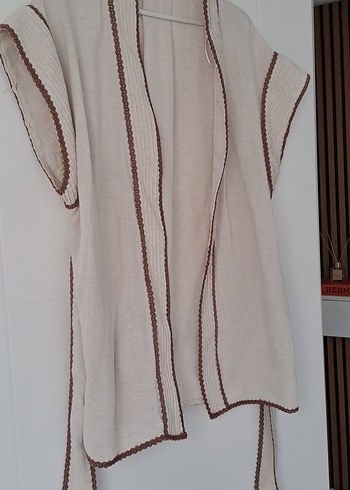 Güpür detaylı yelek - Görsel 3