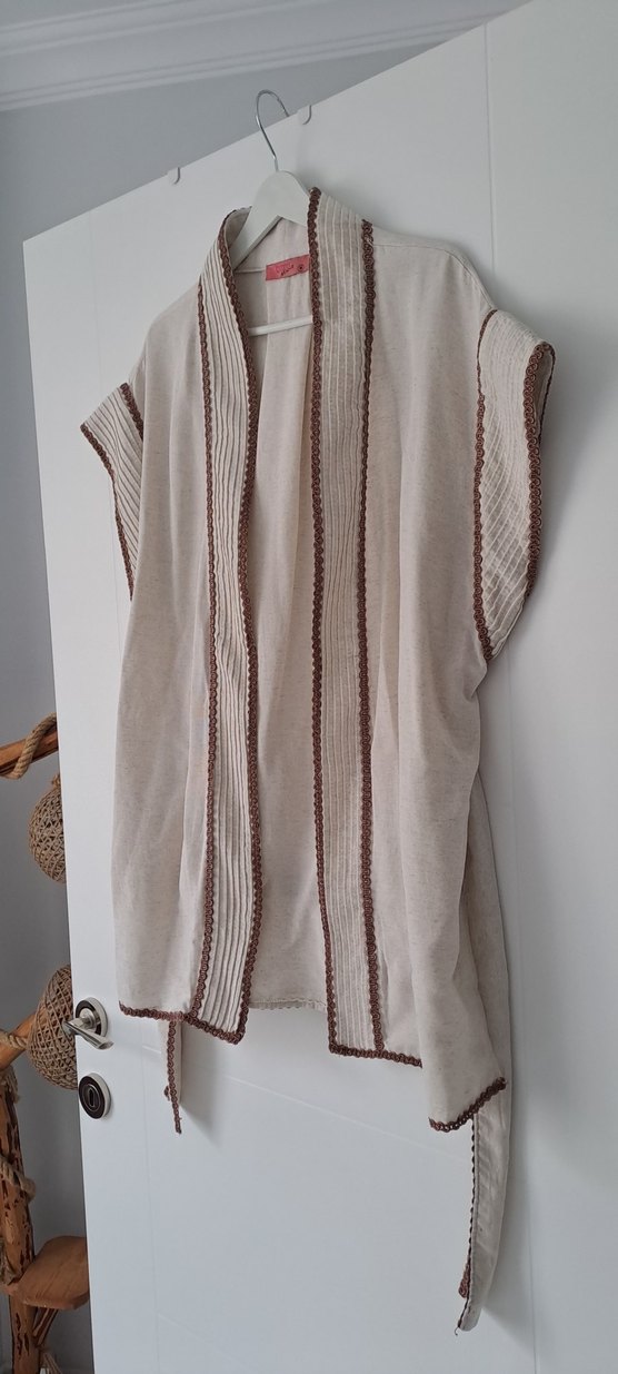 Güpür detaylı yelek - Görsel 2