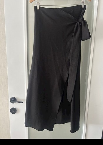Siyah Kemerli Uzun Kadın Etek - Görsel 2