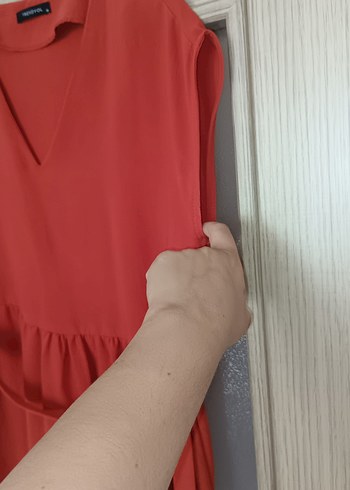42 Beden tam Kırmızı değil V Yakalı Kolsuz Mini Elbise