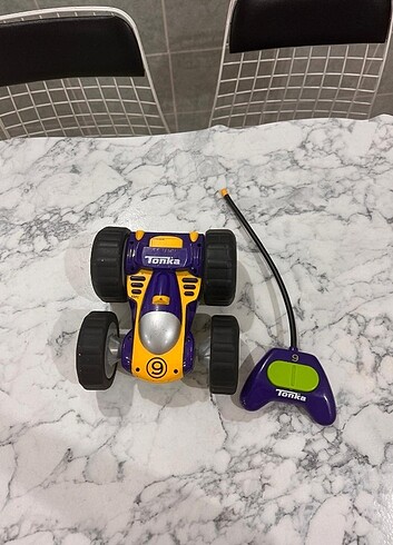 Beden Hasbro Tonka Takla Atabilen Araba
