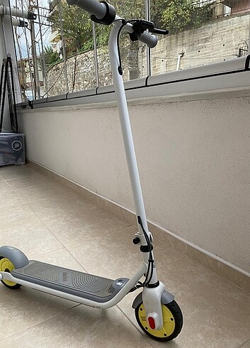 Xiaomi Mi Essential Elektrikli Scooter  - Görsel 5