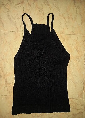 Halter Yaka Crop