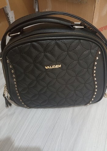 Siyah Kadın Çanta