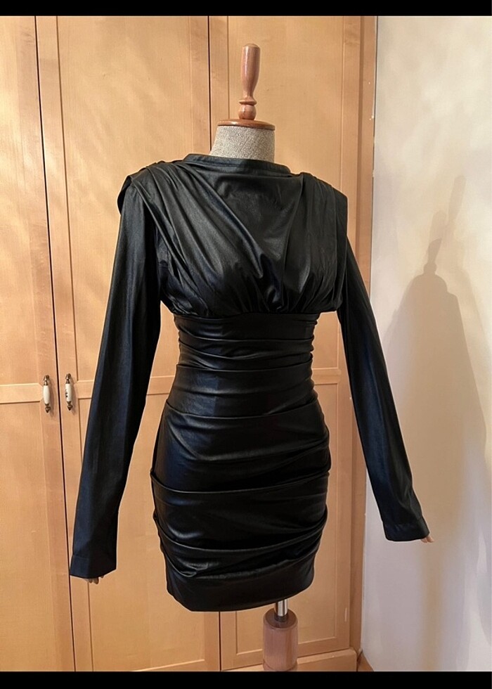Siyah deri mini elbise - Görsel 5