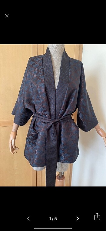 Kısa brokar kimono