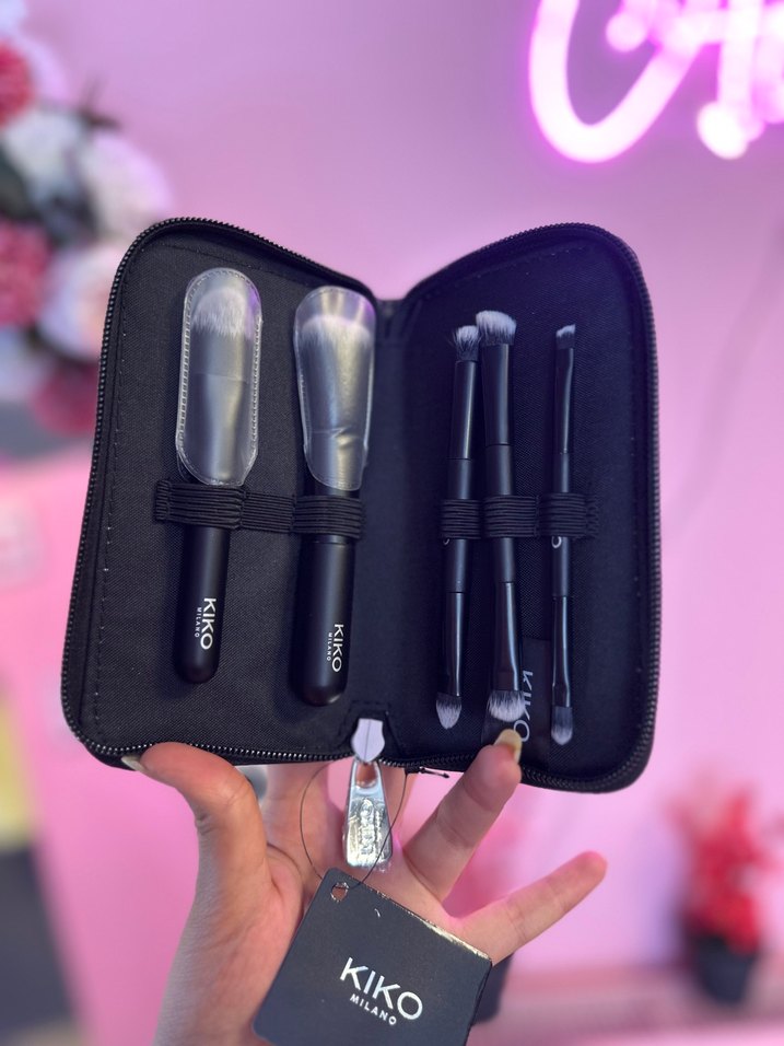 Siyah Makyaj Fırça Seti ve Taşıma Çantası - Görsel 2