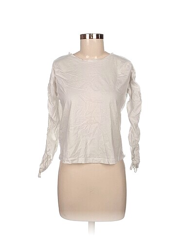 Mango T-shirt %70 İndirimli.