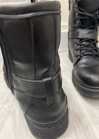 Siyah Deri Goth Tarzı Kadın bot kinetix - Görsel 4