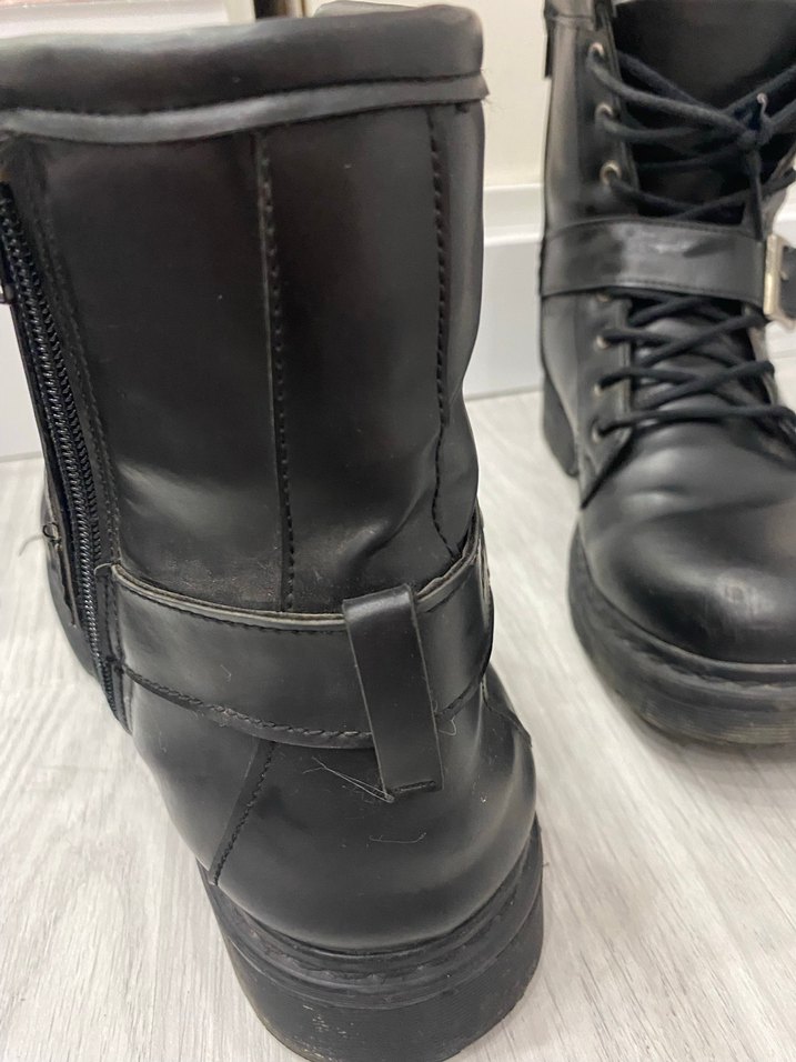 Siyah Deri Goth Tarzı Kadın bot kinetix - Görsel 4