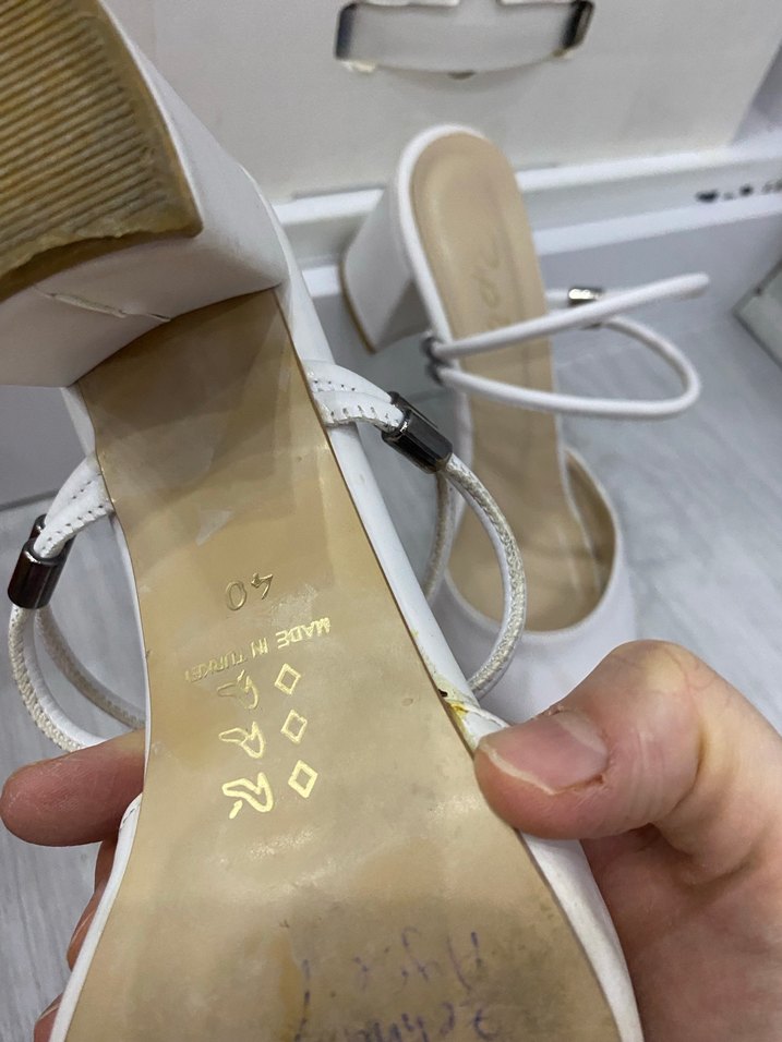 Beyaz Kadın Günlük Kemerli Topuklu Ayakkabı - Görsel 3