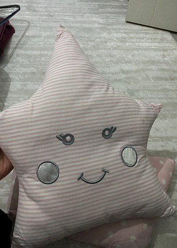 Pembe Nakışlı Çocuk Yastığı 2 Li - Görsel 3