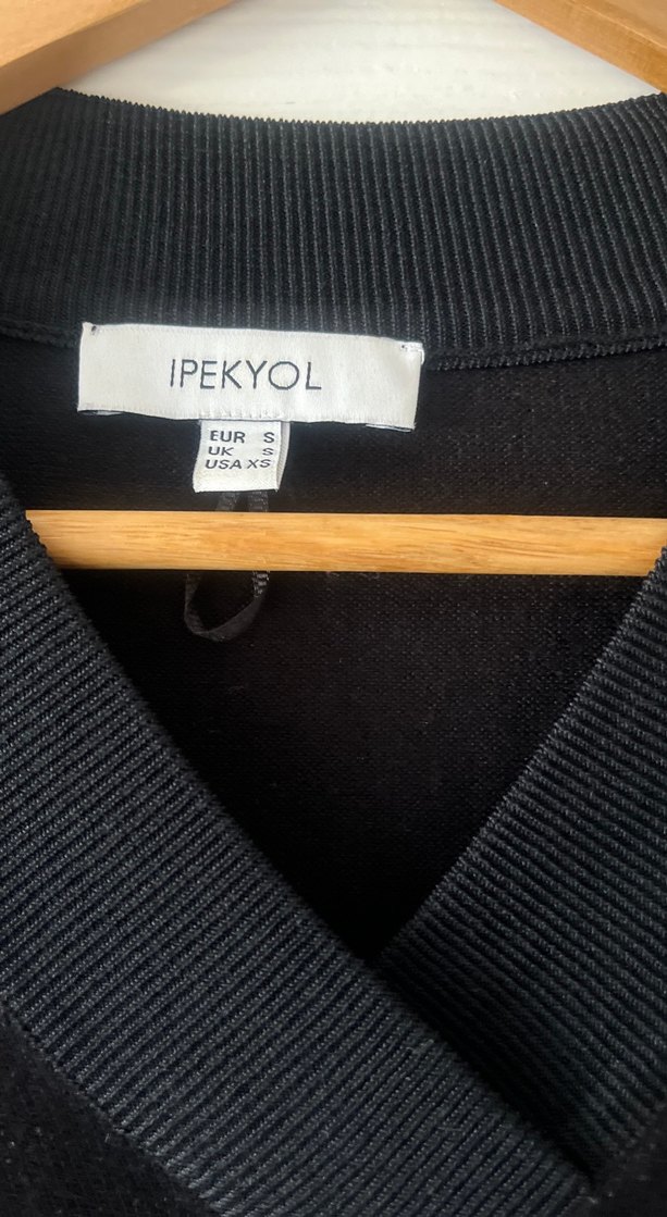 Siyah V Yaka Kadın Triko - Görsel 2