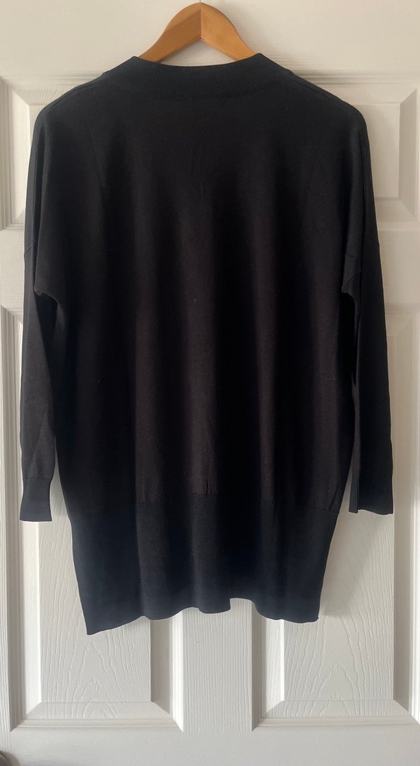 Siyah V Yaka Kadın Triko - Görsel 3