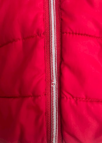 Kız Çocuk Kırmızı Kapüşonlu Fermuarlı Mont - Görsel 2