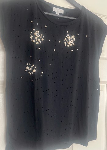 Kolsuz İşlemeli Boncuklu Siyah Bluz - Görsel 3
